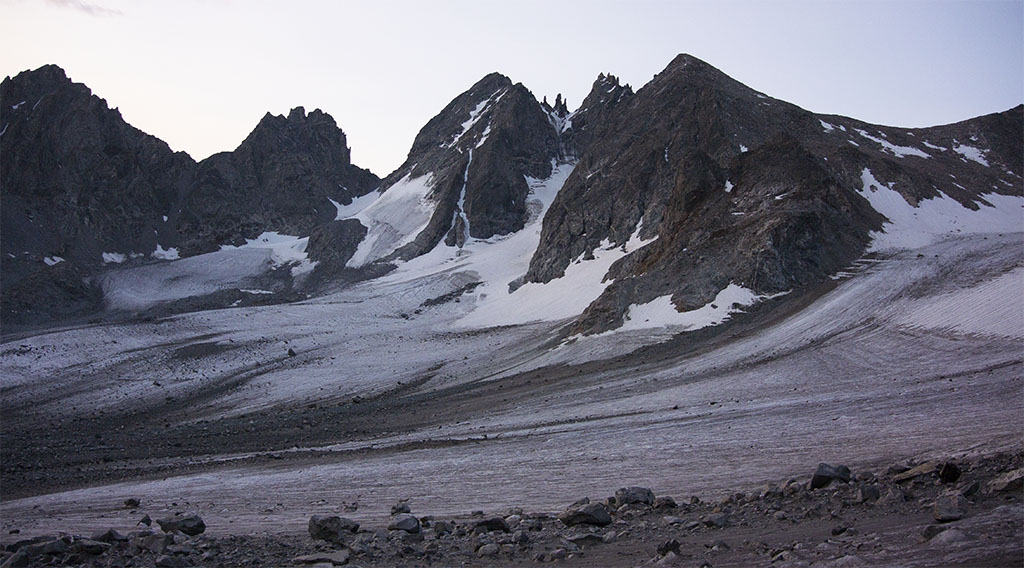 Dinwoody Glacier as Dawn Breaks