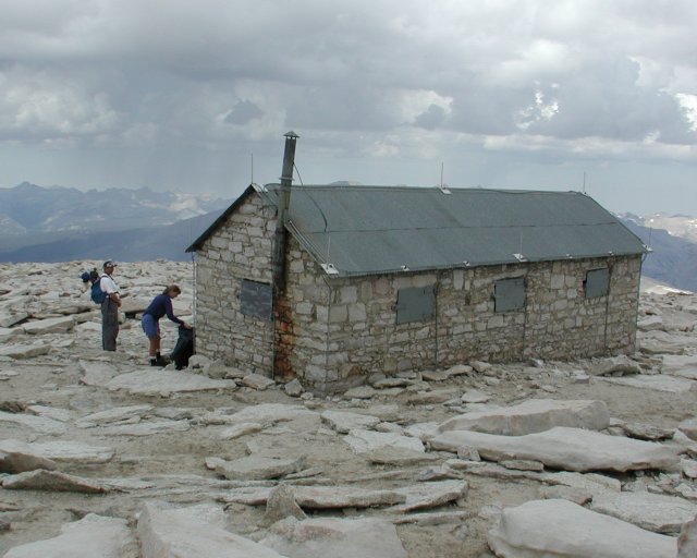 hut640.jpg