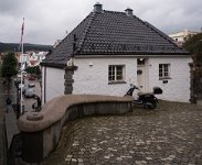 DSC 5049  Curving Wall, Bergen