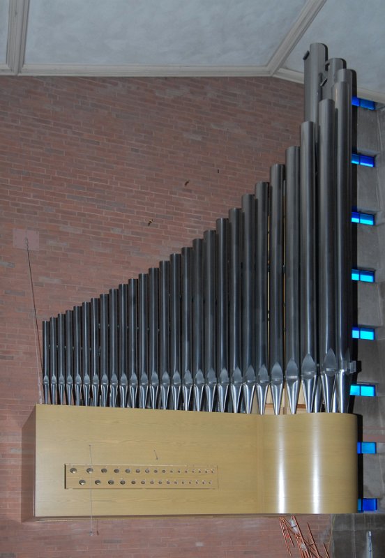DSC_5011.JPG - West antiphonal, complete excpt for trumpets.