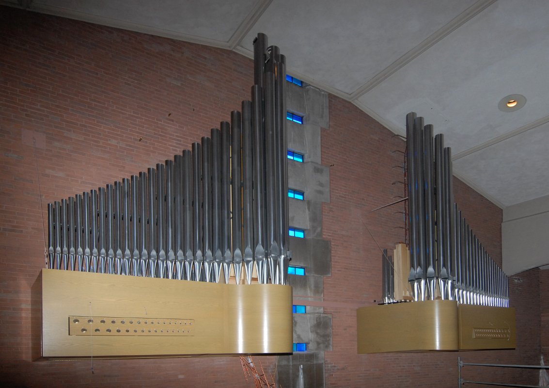DSC_5014.JPG - Full view of the antiphonal, still minus the trumpets.