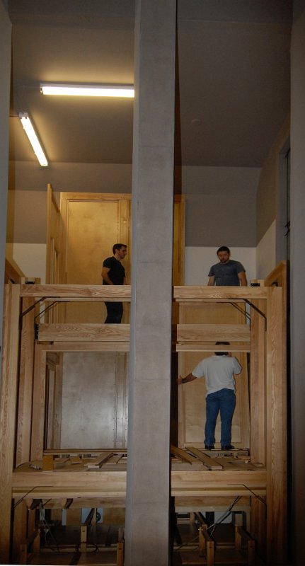 DSC_5613.JPG - Overview of the lectern-side framing and expression chamber being assembled.