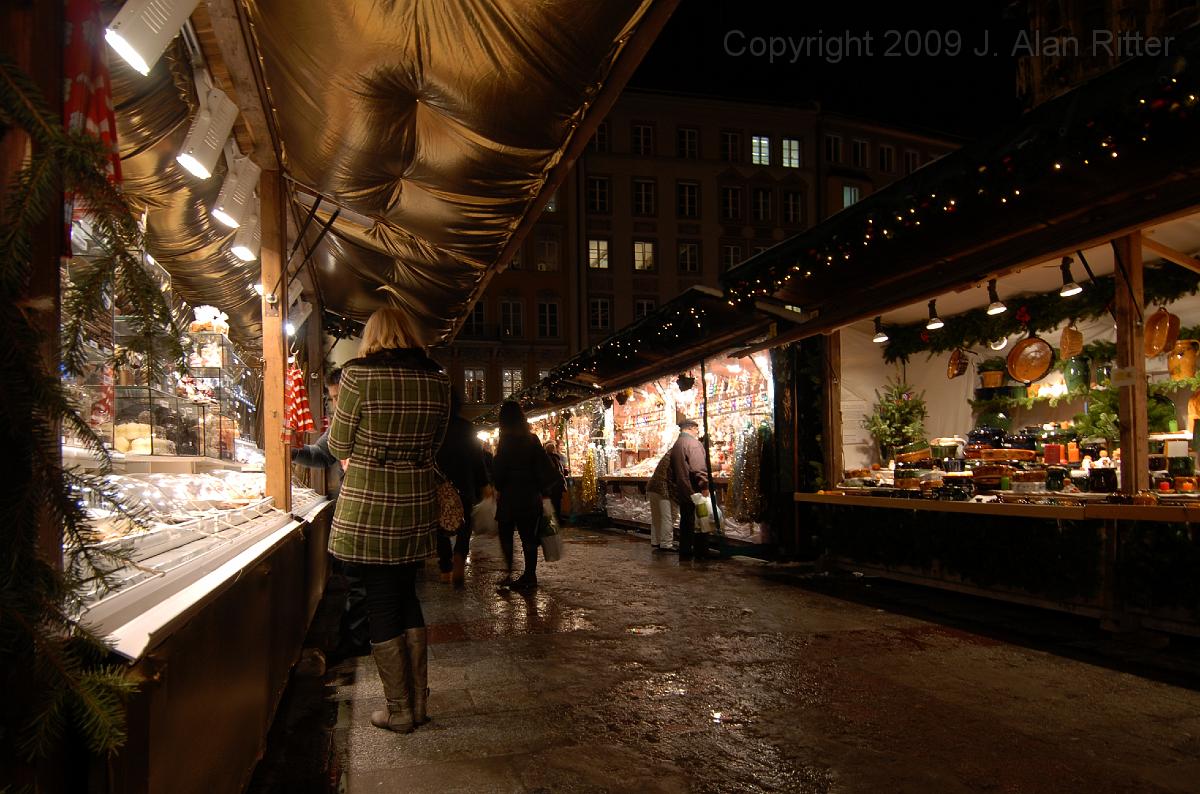 DSC_3580.JPG - Back to the Kristkindlmarkt in Munich.