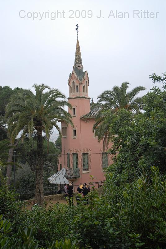 DSC_5200.JPG - Chapel in Gaudi's park.